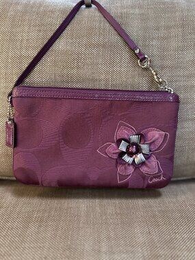 Coach Y2K Wristlet Clutch Signature Plum Purple Suede Metallic Flower Applique